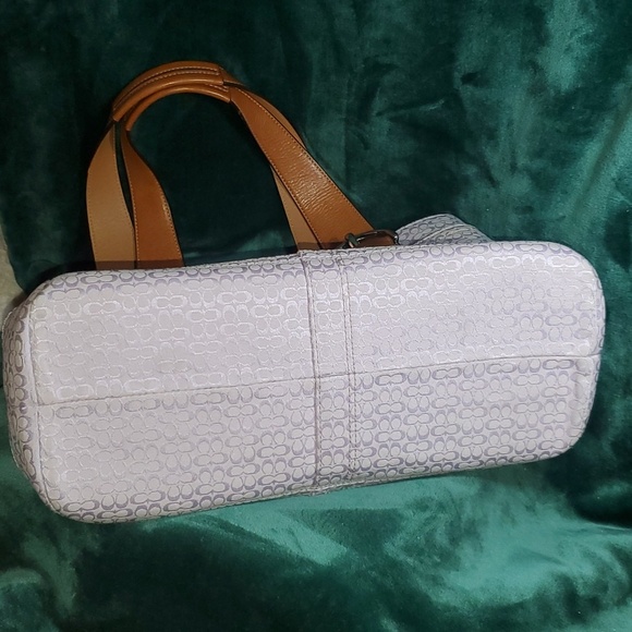 Coach purse W/matching wallet - Picture 15 of 16